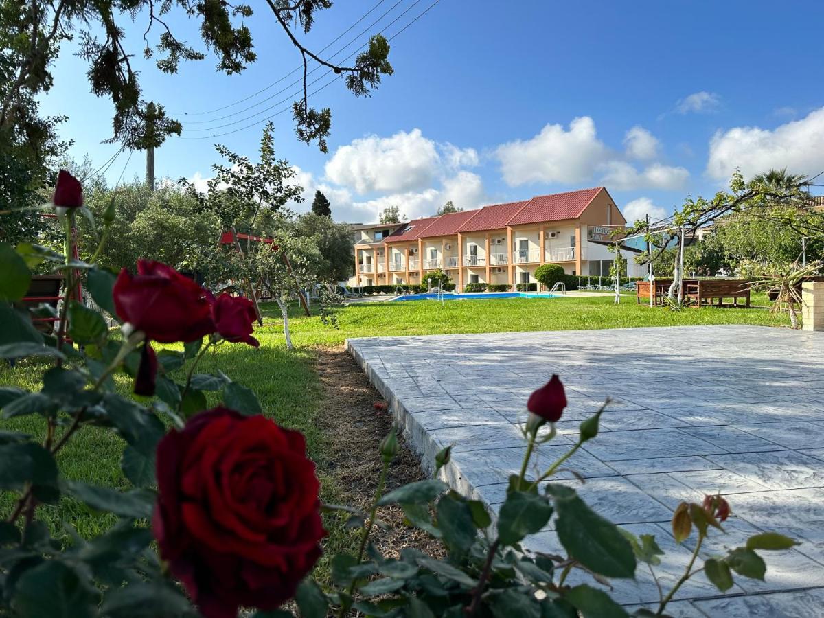 Aggelos Family Hotel Moraitika Dış mekan fotoğraf