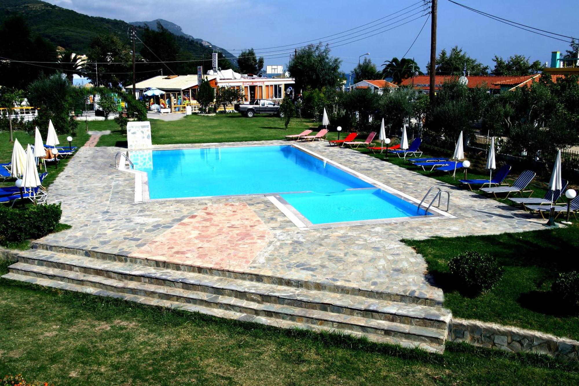 Aggelos Family Hotel Moraitika Dış mekan fotoğraf
