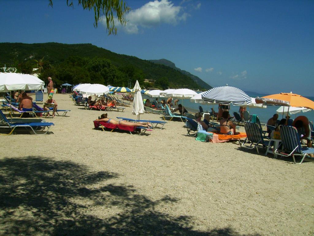 Aggelos Family Hotel Moraitika Dış mekan fotoğraf