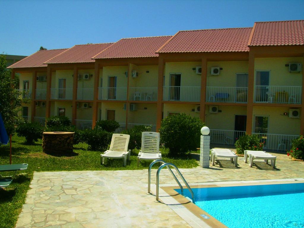 Aggelos Family Hotel Moraitika Dış mekan fotoğraf