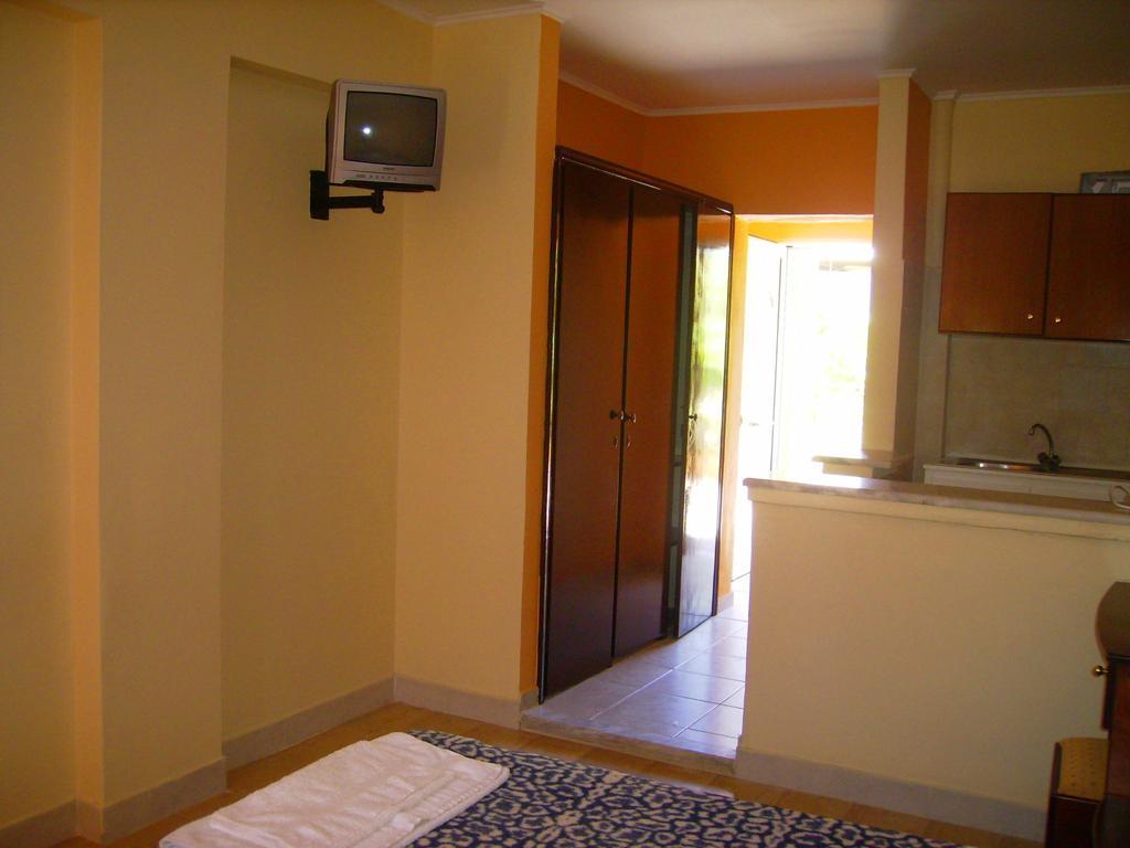 Aggelos Family Hotel Moraitika Dış mekan fotoğraf